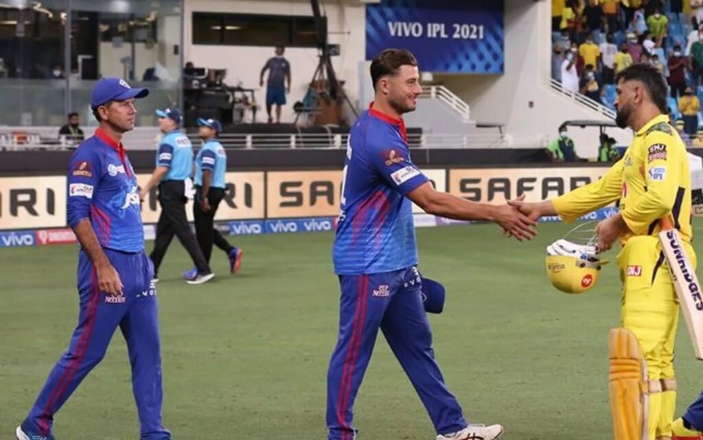 Stoinis, MS Dhoni