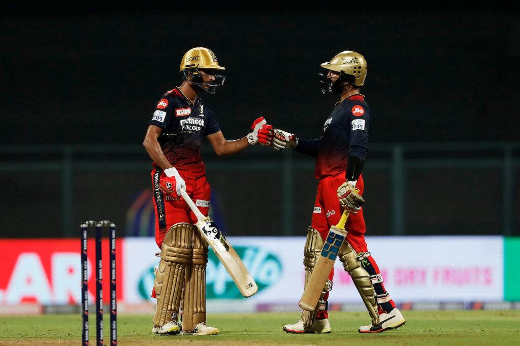 Dinesh Karthik, Shahbaz Ahmed vs Rajasthan Royals