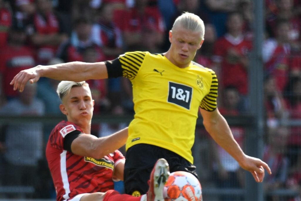 Nico Schlotterbeck vs Borussia Dortmund