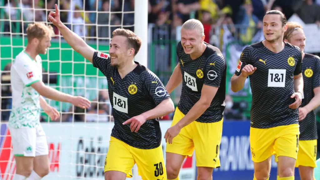 Borussia Dortmund vs Greuther Furth1