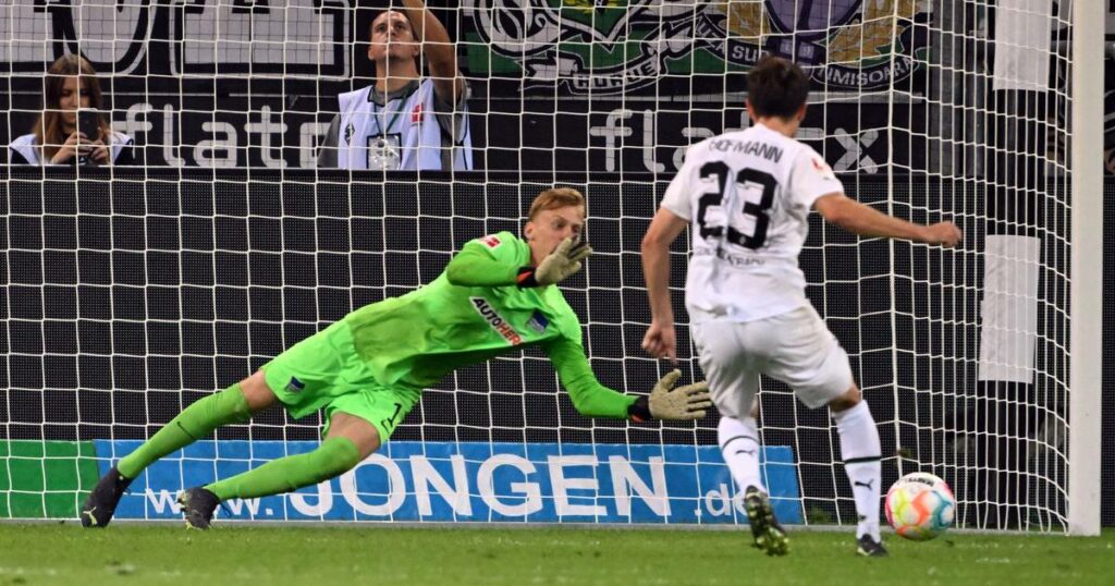 Jonas Hofmann vs Hertha Berlin