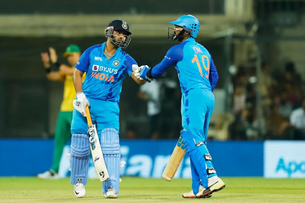 Rishabh Pant, Dinesh Karthik