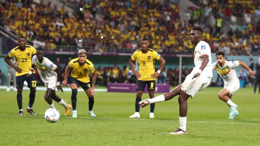 Ismaila Sarr vs Ecuador