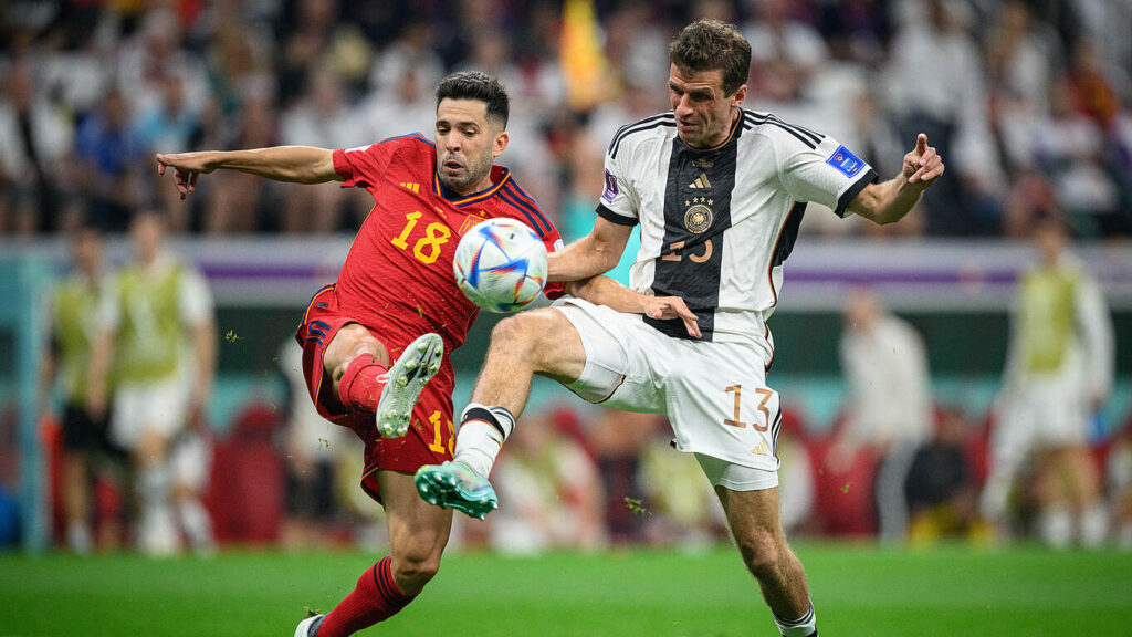 Thomas Muller vs Spain